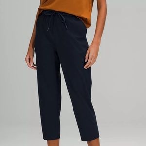 Lululemon crop pants size 4